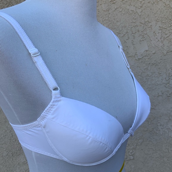NWT Pink Victoria’s Secret White Bra - Picture 2 of 5